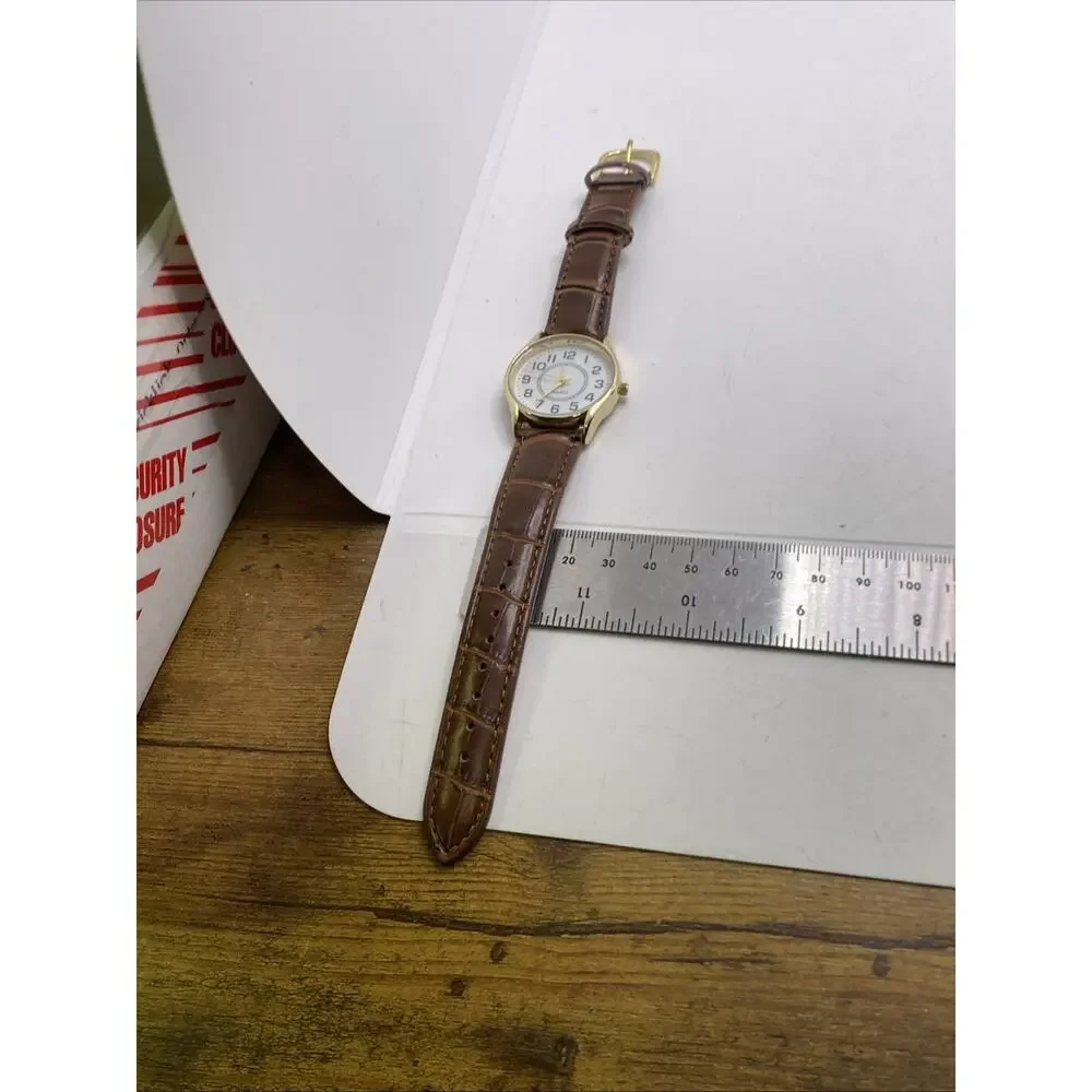 Unisex Brown Gold Watch New Battery
